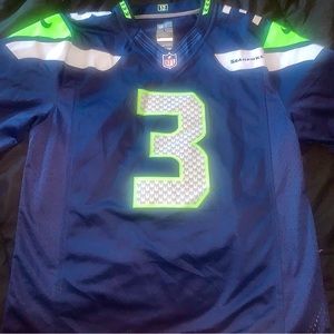 Authentic Russell Wilson #3 Stitched Nike on Field Seahawks Home Jersey. Size Lg